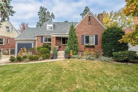 Homes For Sale - 213 E Dorothy Lane<br/> Kettering, OH 45419