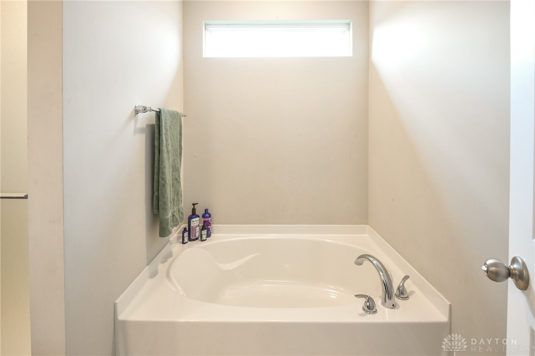 Englewood, Ohio 45322, United States, 4 Bedrooms Bedrooms, ,3 BathroomsBathrooms,Residential,Active,175204