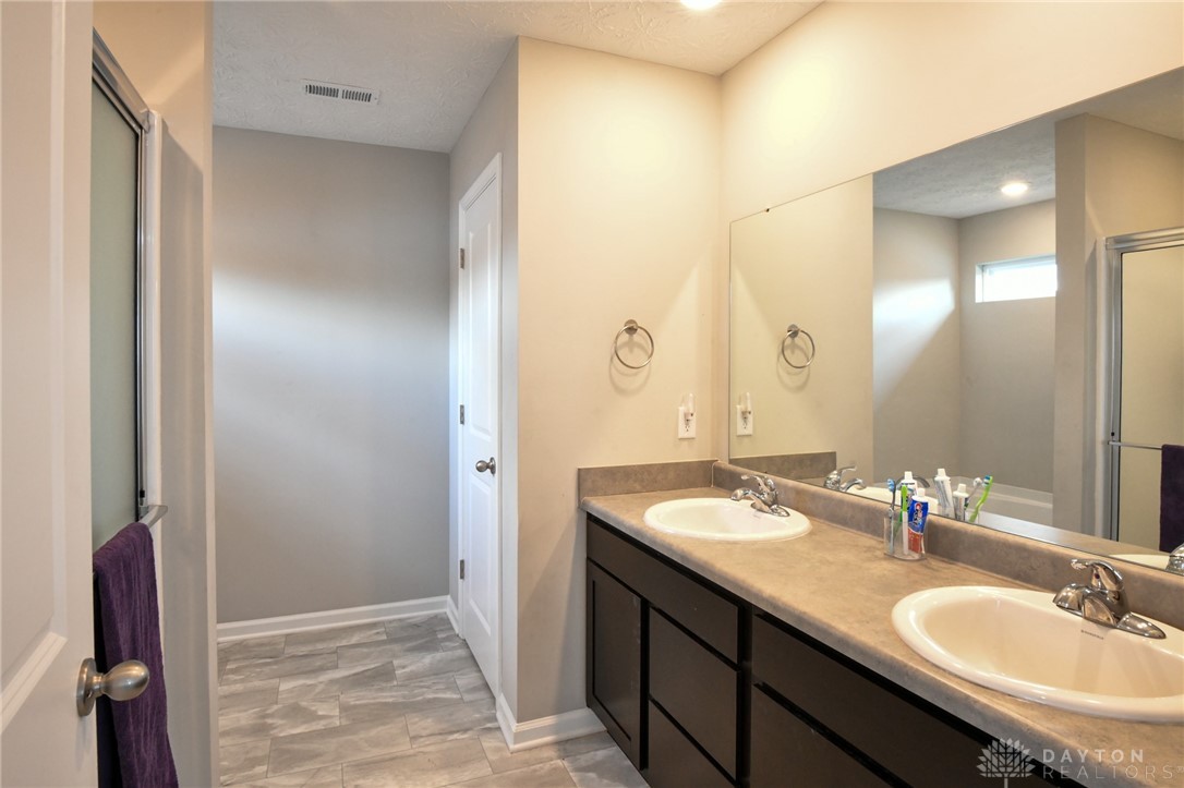 Englewood, Ohio 45322, United States, 4 Bedrooms Bedrooms, ,3 BathroomsBathrooms,Residential,Active,175204