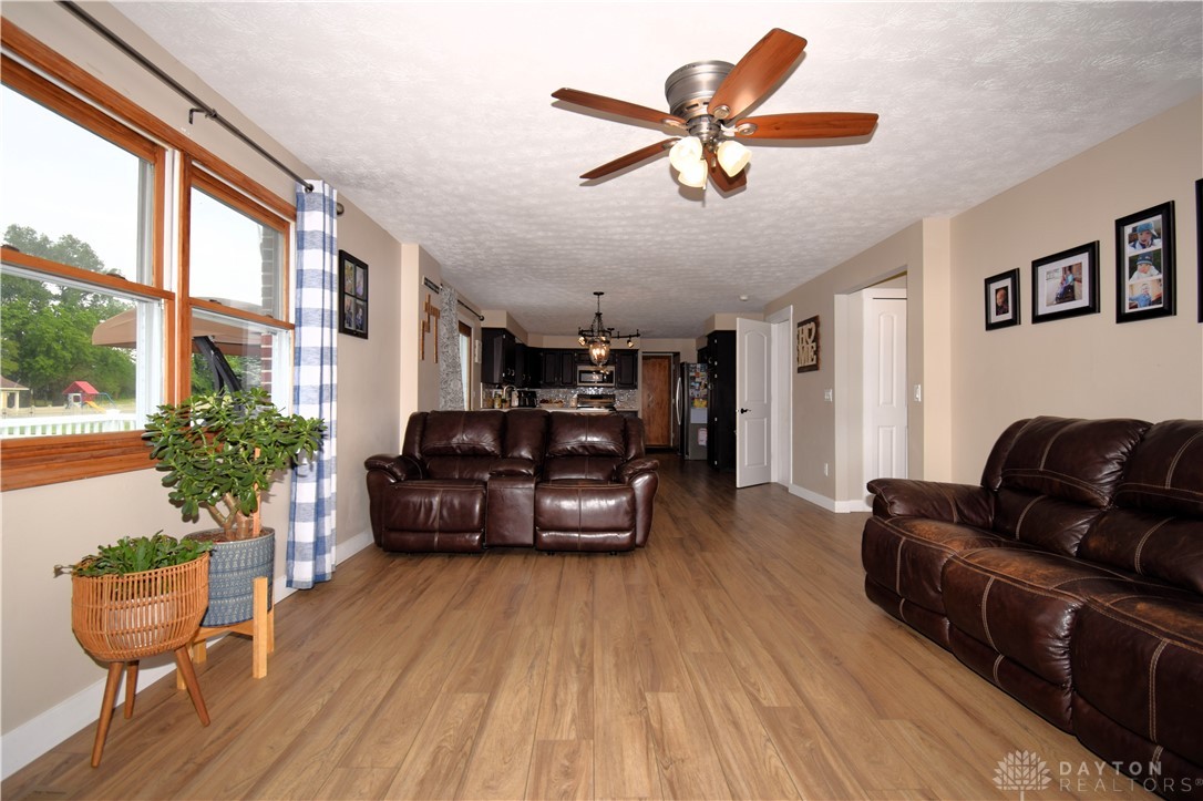 2170 Ashbrook Drive, Springfield, Ohio image 10