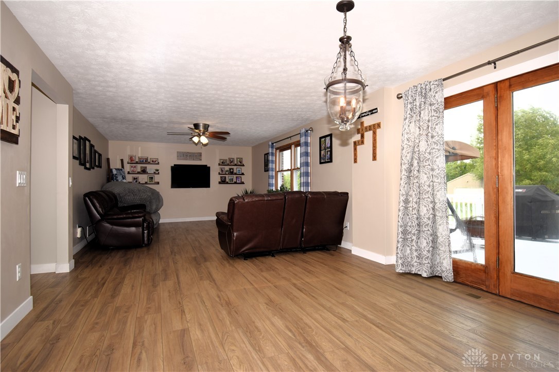 2170 Ashbrook Drive, Springfield, Ohio image 8