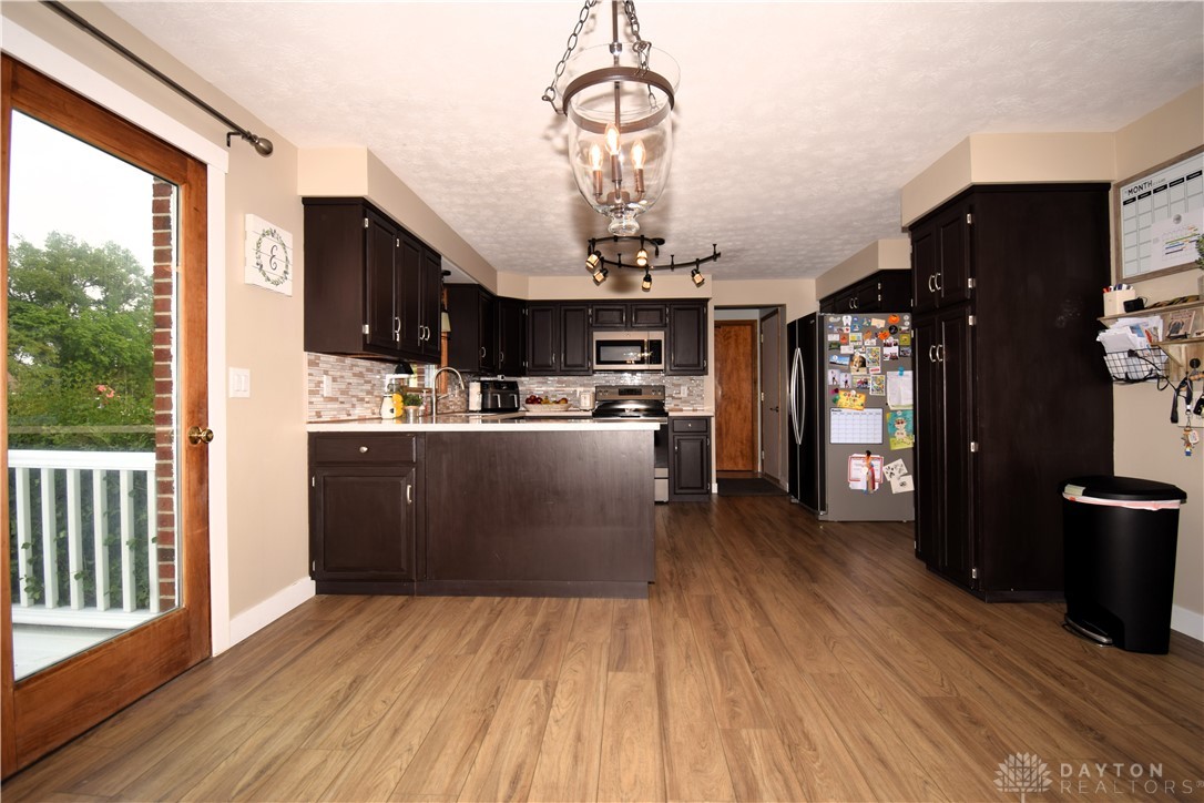 2170 Ashbrook Drive, Springfield, Ohio image 11