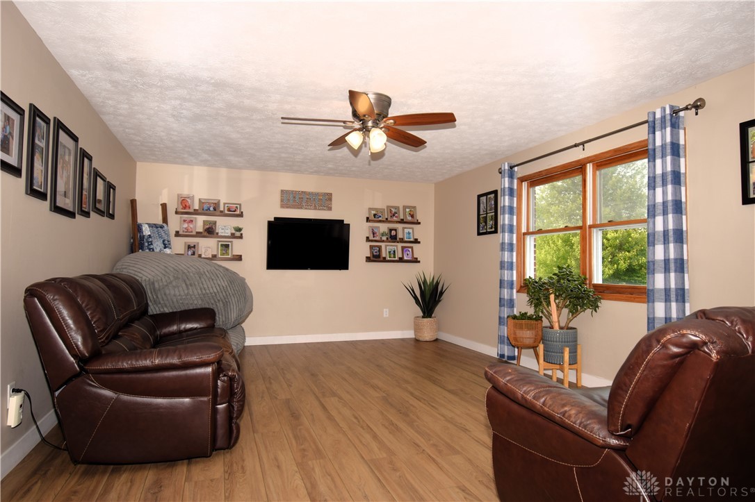 2170 Ashbrook Drive, Springfield, Ohio image 9