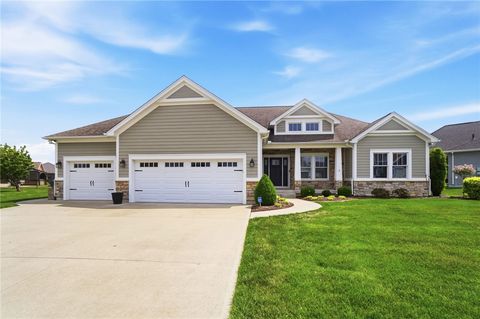 Photo of 980 Greenmantle Drive, Tipp City, OH 45373 (MLS # 957627)