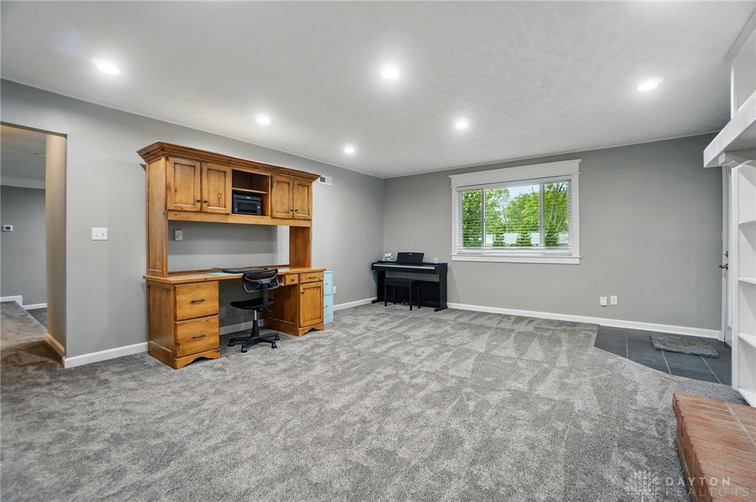 2369 Brown Bark Drive, Beavercreek, Ohio image 9