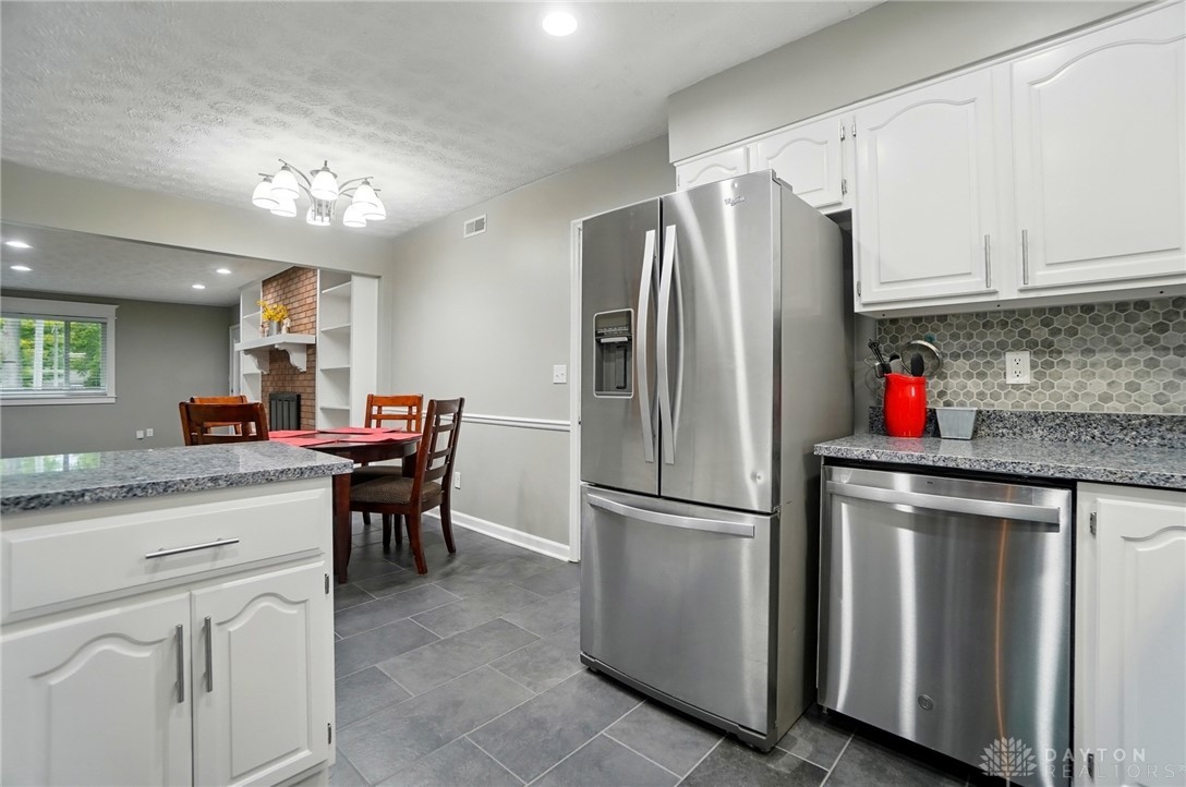 2369 Brown Bark Drive, Beavercreek, Ohio image 16