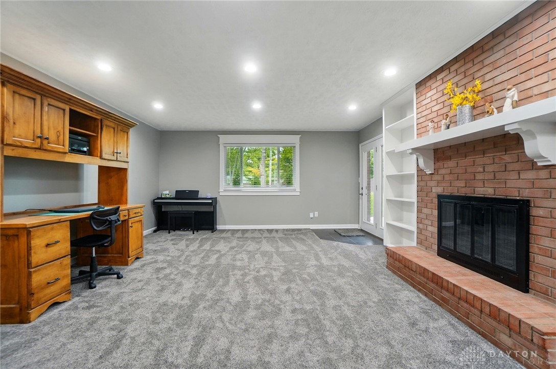 2369 Brown Bark Drive, Beavercreek, Ohio image 8