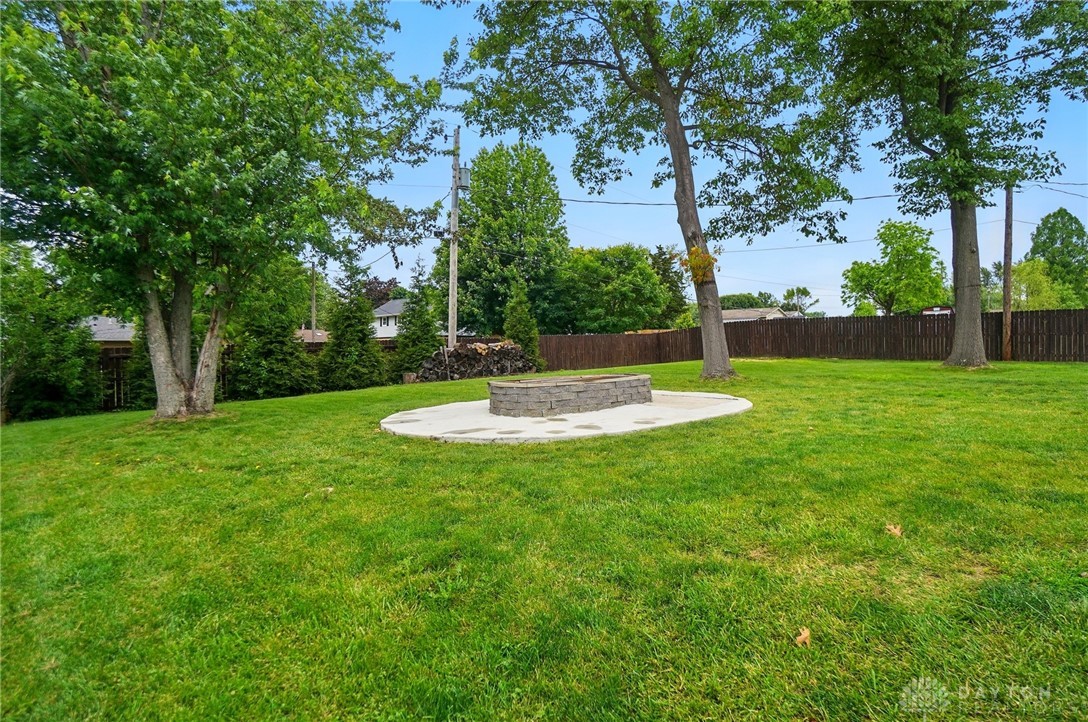 2369 Brown Bark Drive, Beavercreek, Ohio image 38