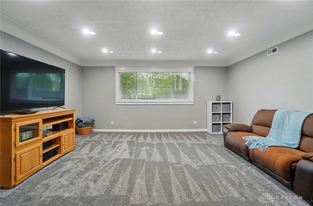 2369 Brown Bark Drive, Beavercreek, Ohio image 4