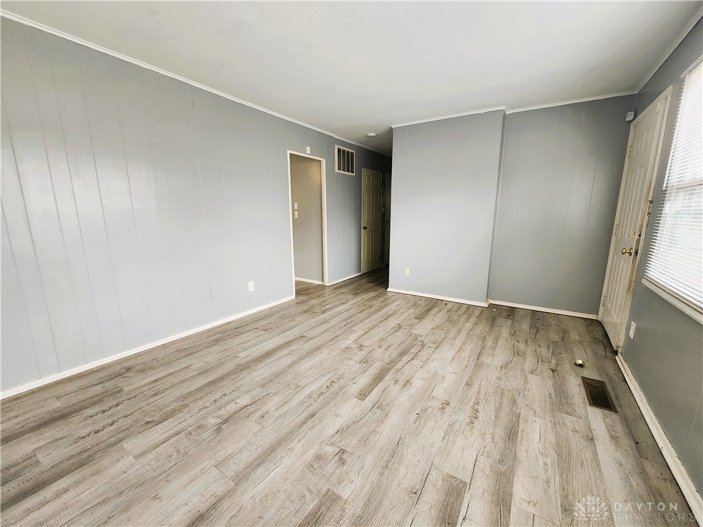 1303 Graystone Drive, Dayton, Ohio image 3