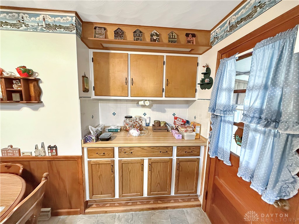 6898 White Springs Drive, Greenville, Ohio image 6