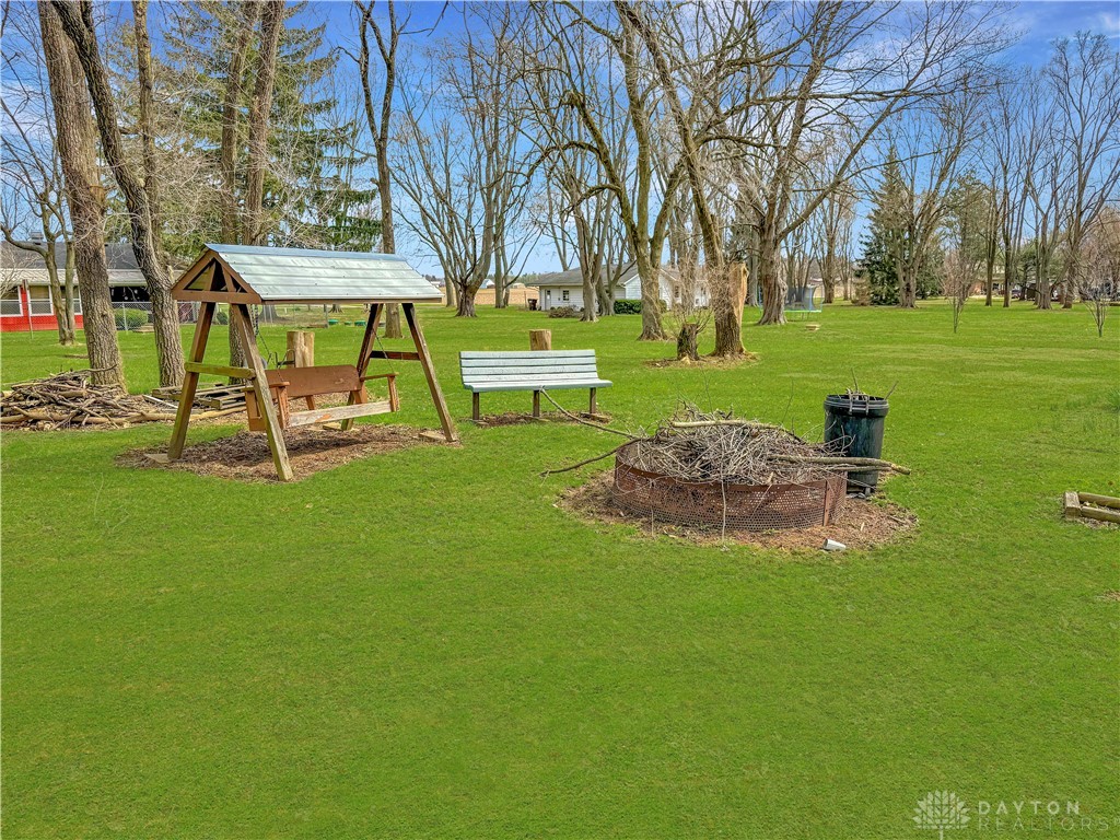 6898 White Springs Drive, Greenville, Ohio image 22