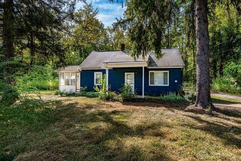Photo of 115 N Clayton Road, New Lebanon, OH 45345 (MLS # 943966)