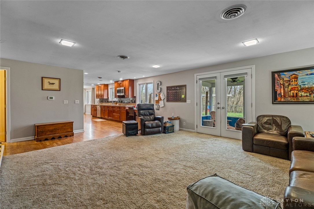2021 Fox Run Road, Dayton, Ohio image 6