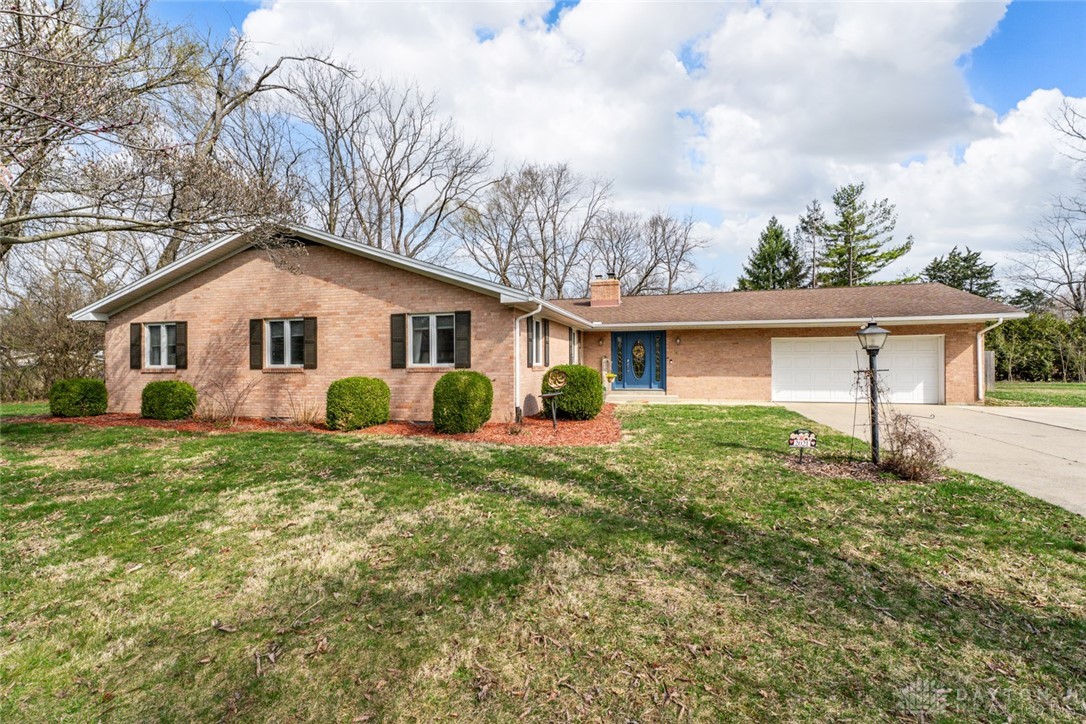 2021 Fox Run Road, Dayton, Ohio image 2