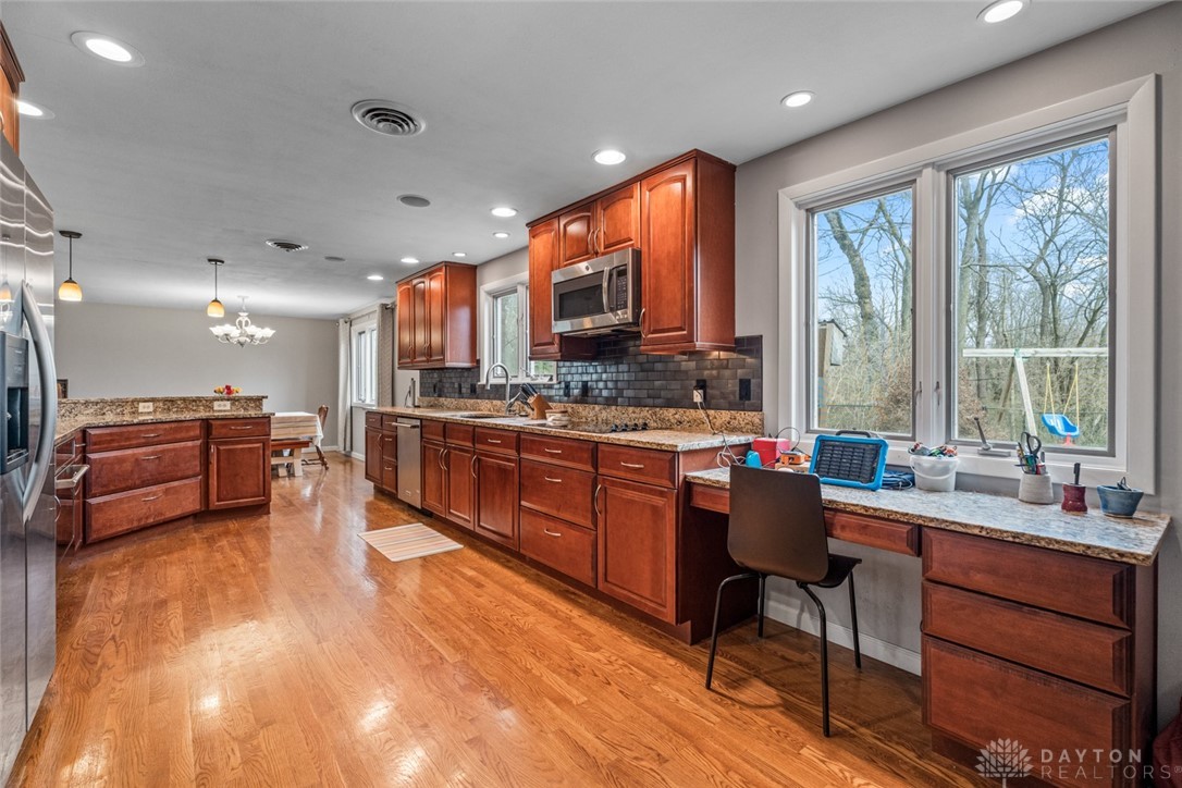 2021 Fox Run Road, Dayton, Ohio image 7