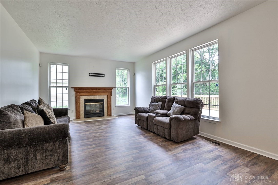 510 Delaware Crossing, Trenton, Ohio image 5