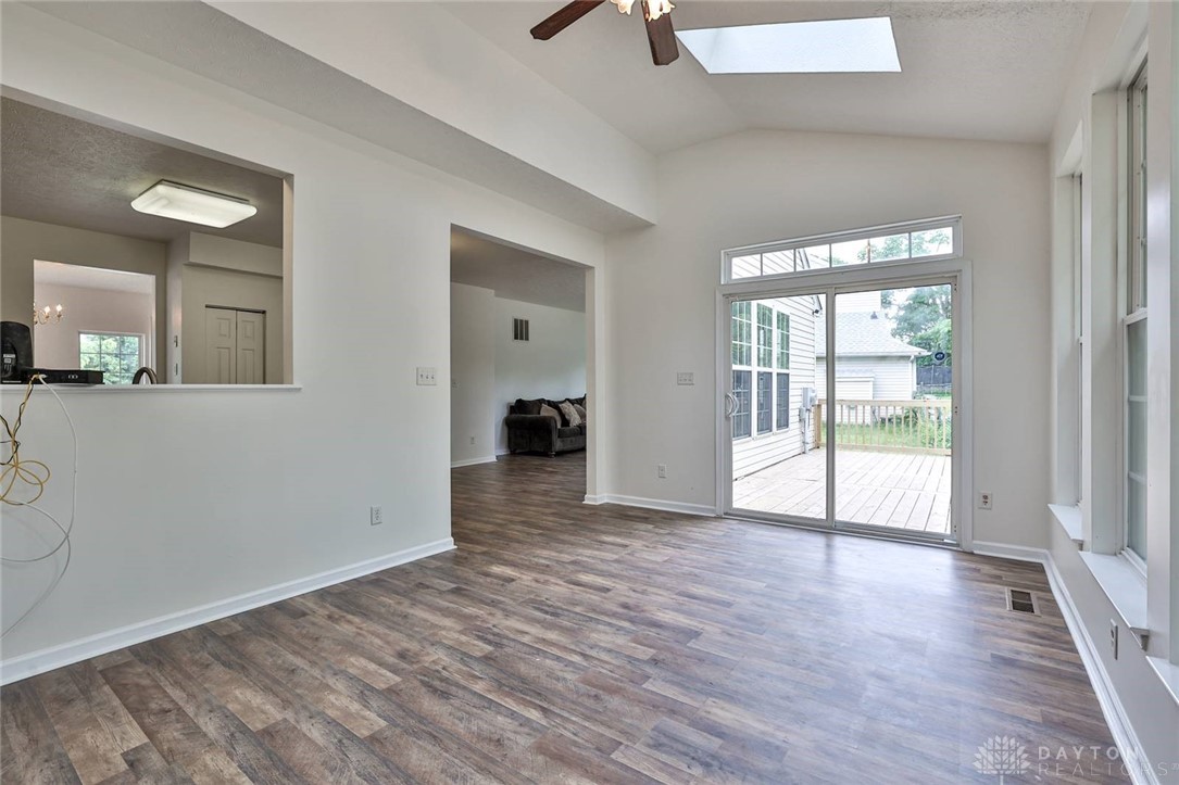 510 Delaware Crossing, Trenton, Ohio image 38