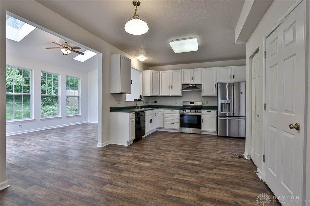 510 Delaware Crossing, Trenton, Ohio image 16