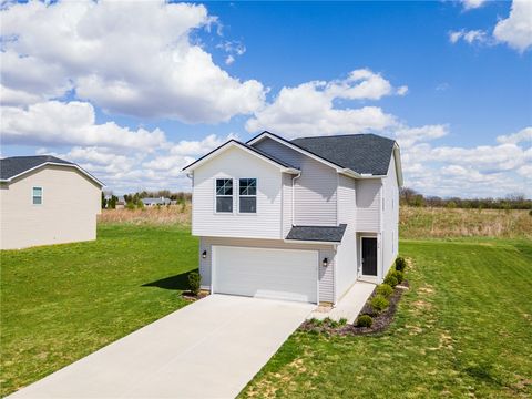 Photo of 778 Oakdale Drive, Jamestown Vlg, OH 45335 (MLS # 955946)