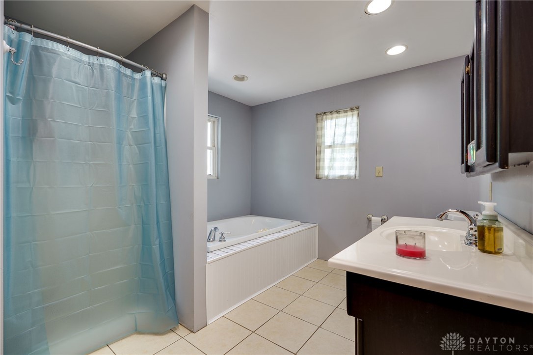 2491 S Clayton Road, Farmersville, Ohio image 38