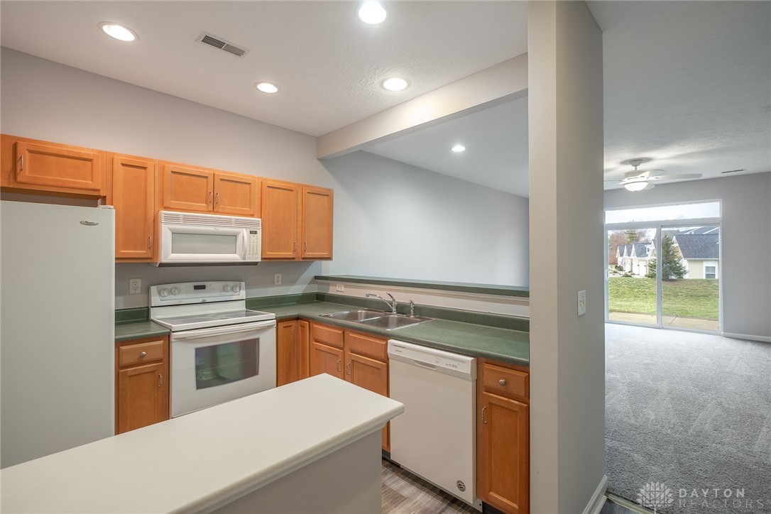 Beavercreek, Ohio 45430, United States, 2 Bedrooms Bedrooms, ,2 BathroomsBathrooms,Residential,Active,9308