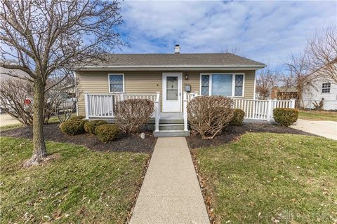 Photo of 818 Flintridge Drive, Fairborn, OH 45324 (MLS # 953045)