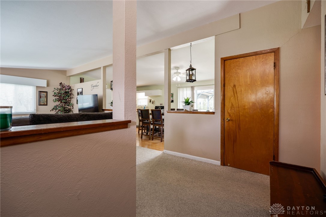 1825 Ken Klare Drive, Beavercreek, Ohio image 10
