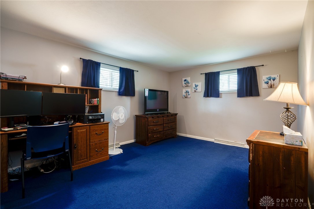 1825 Ken Klare Drive, Beavercreek, Ohio image 27