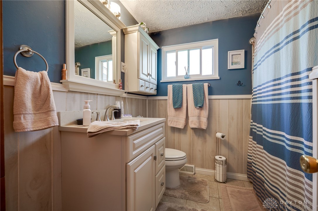 1825 Ken Klare Drive, Beavercreek, Ohio image 21