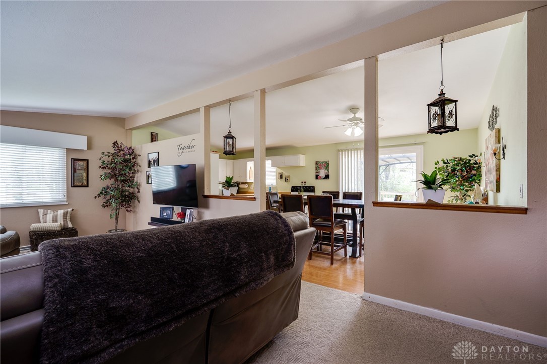 1825 Ken Klare Drive, Beavercreek, Ohio image 11