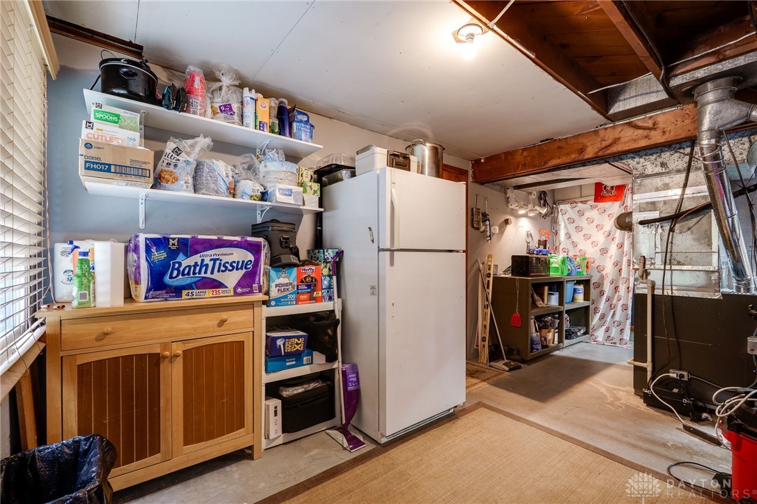 1825 Ken Klare Drive, Beavercreek, Ohio image 34