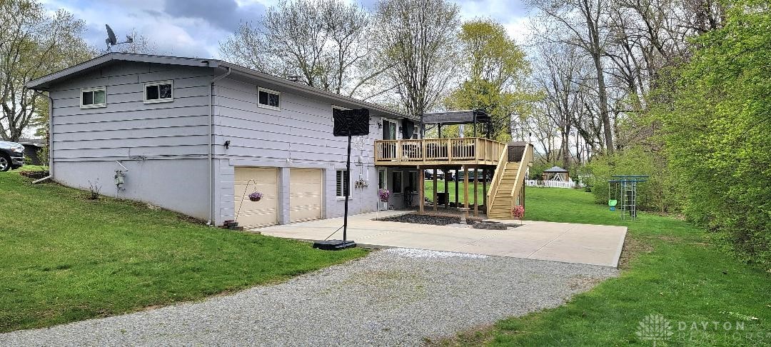 1825 Ken Klare Drive, Beavercreek, Ohio image 2