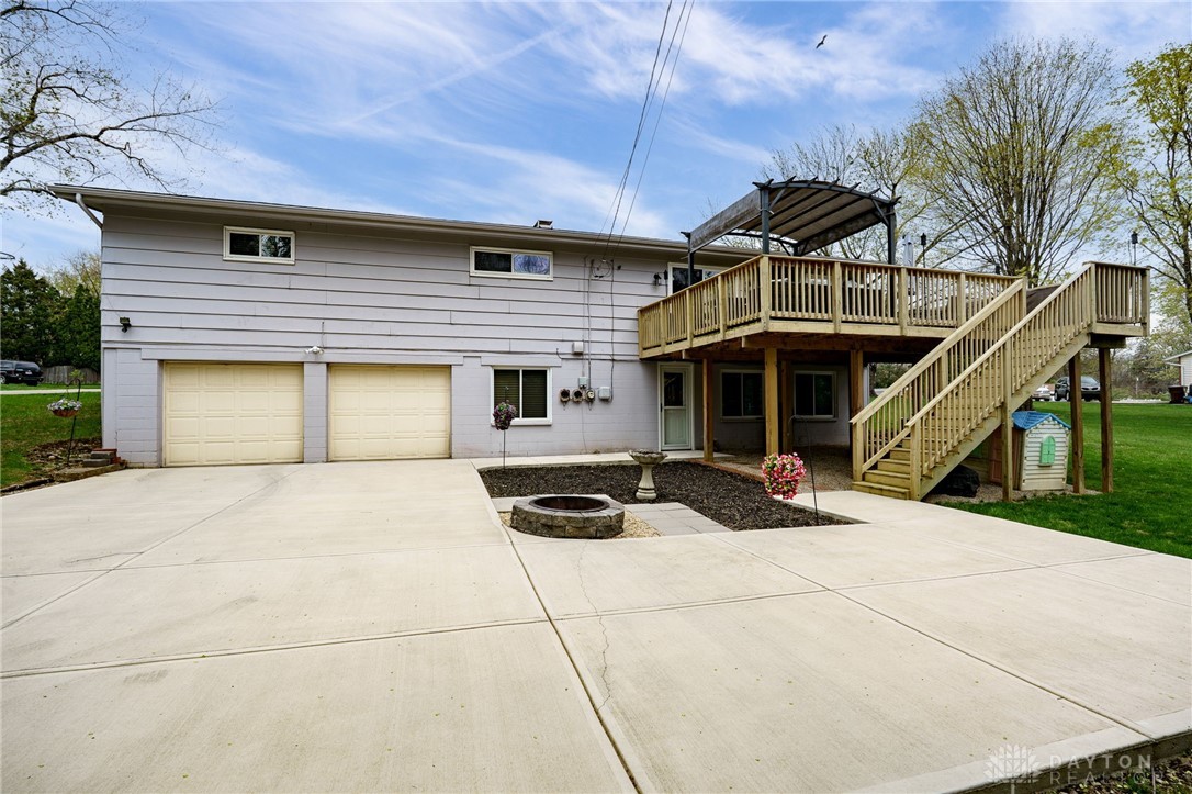 1825 Ken Klare Drive, Beavercreek, Ohio image 4