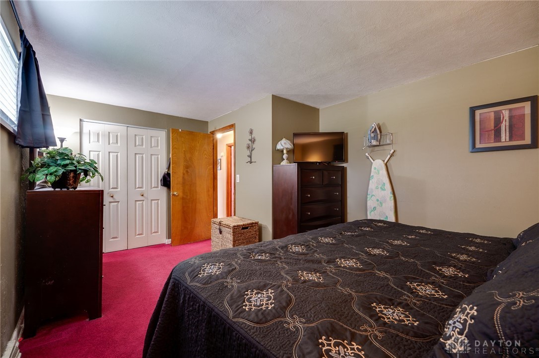 1825 Ken Klare Drive, Beavercreek, Ohio image 24