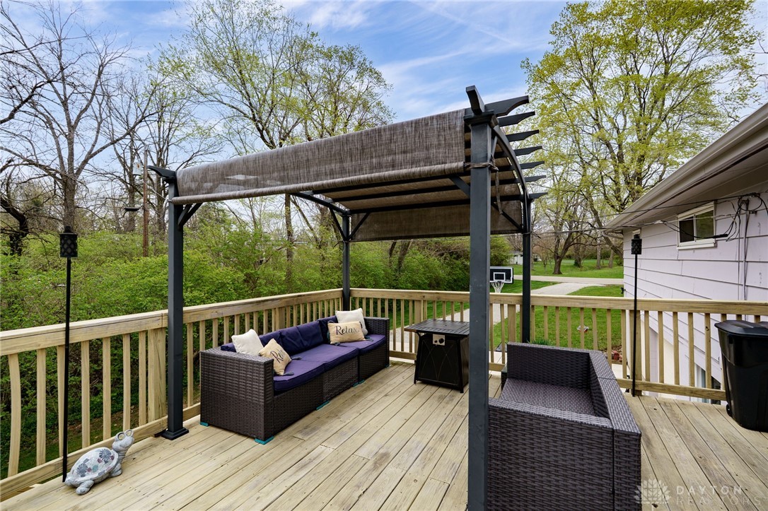 1825 Ken Klare Drive, Beavercreek, Ohio image 36