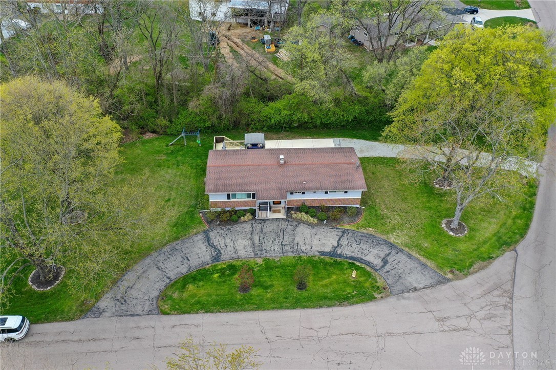 1825 Ken Klare Drive, Beavercreek, Ohio image 43