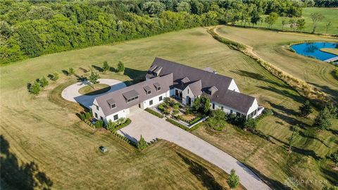 Photo of 7940 Bunnell Hill Road, Springboro, OH 45066 (MLS # 943221)