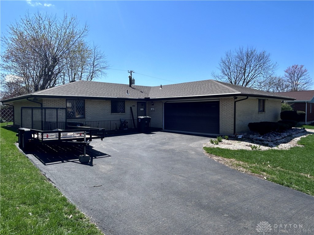 4562 College View Drive, Dayton, Ohio image 3