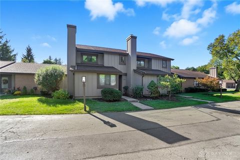 Photo of 6046 N Quinella Way, Dayton, OH 45459 (MLS # 945127)