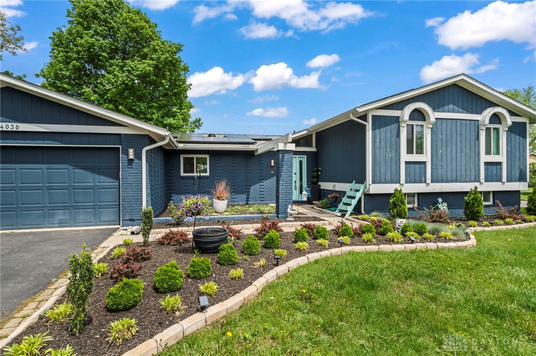 4030 Danern Drive, Beavercreek, Ohio image 2