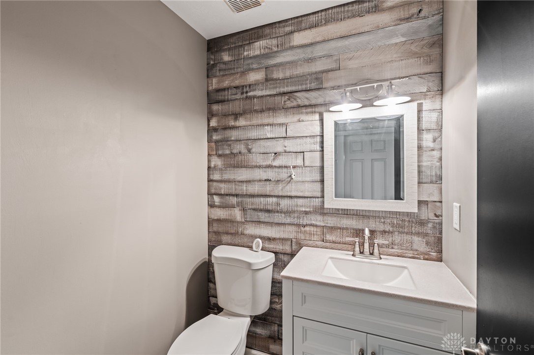 4030 Danern Drive, Beavercreek, Ohio image 34