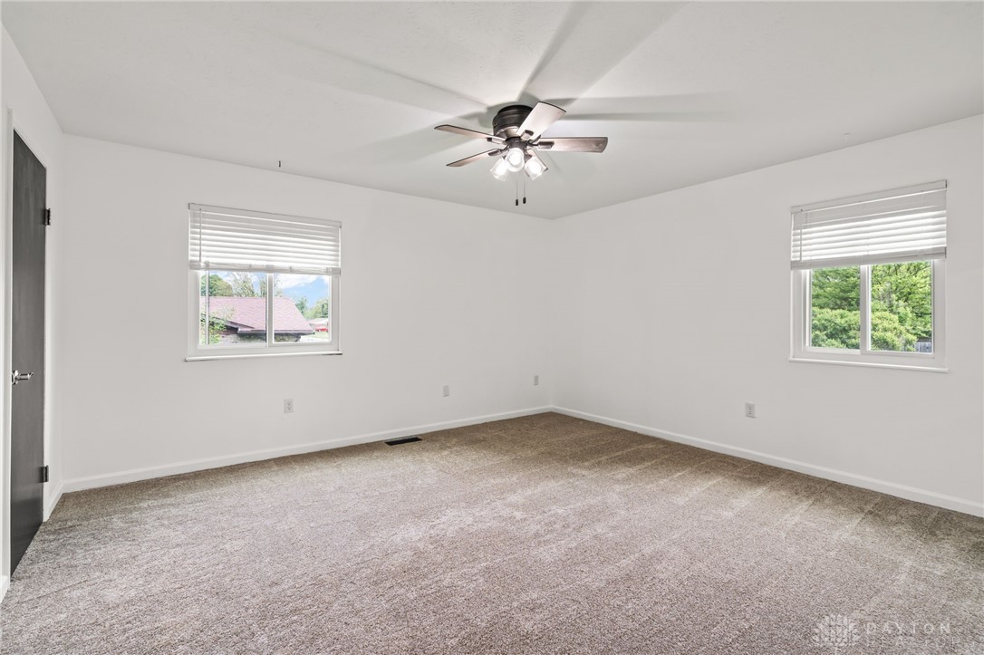 4030 Danern Drive, Beavercreek, Ohio image 36