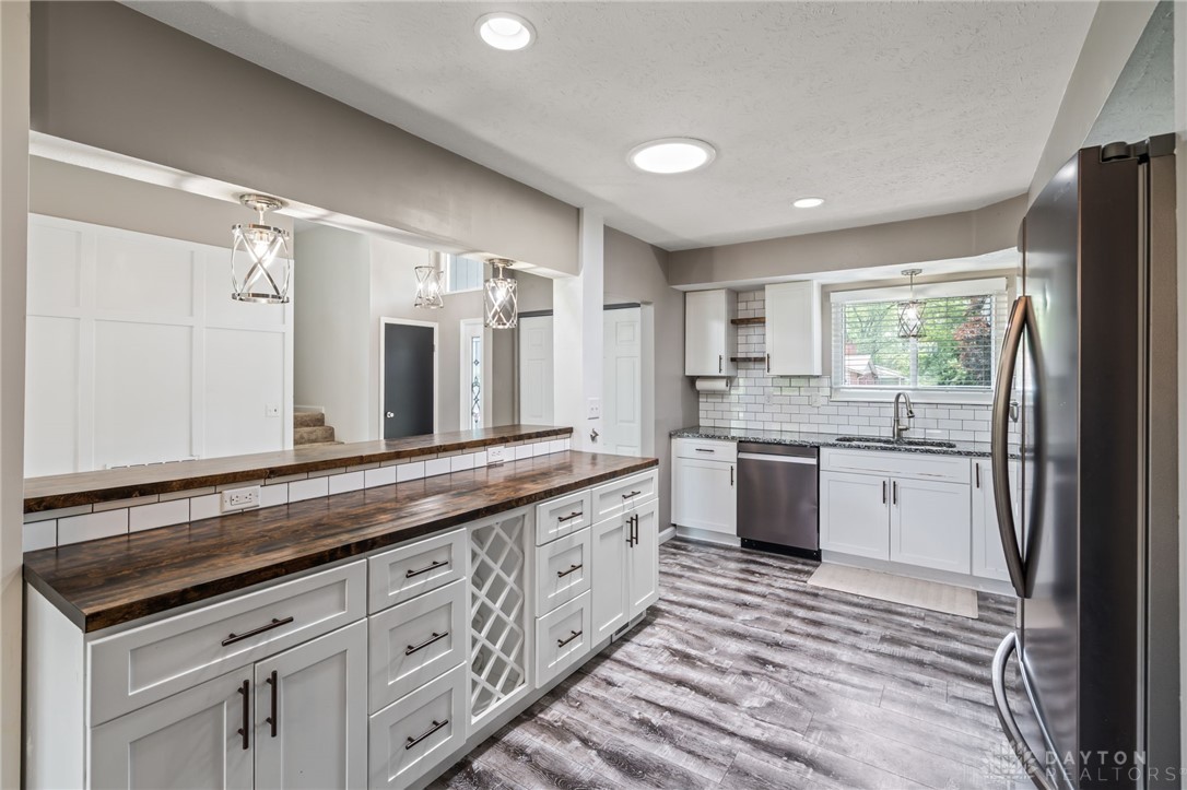 4030 Danern Drive, Beavercreek, Ohio image 27
