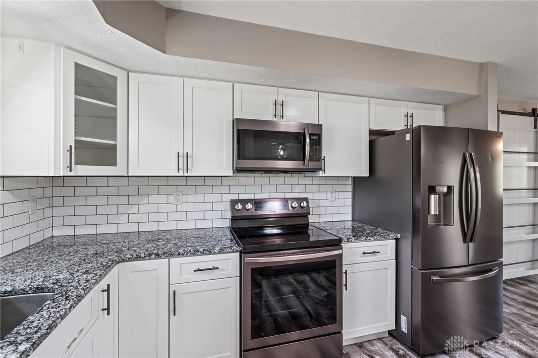 4030 Danern Drive, Beavercreek, Ohio image 31