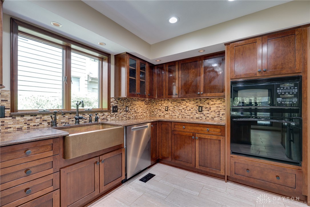 8237 Rhine Way, Dayton, Ohio image 21