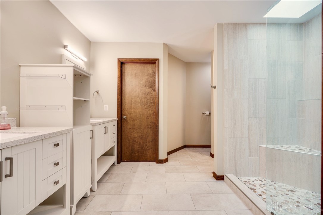 8237 Rhine Way, Dayton, Ohio image 33