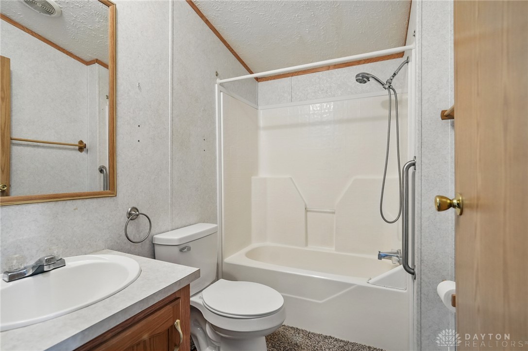 17 Sunset Dr. Dr, Springfield, Ohio image 28