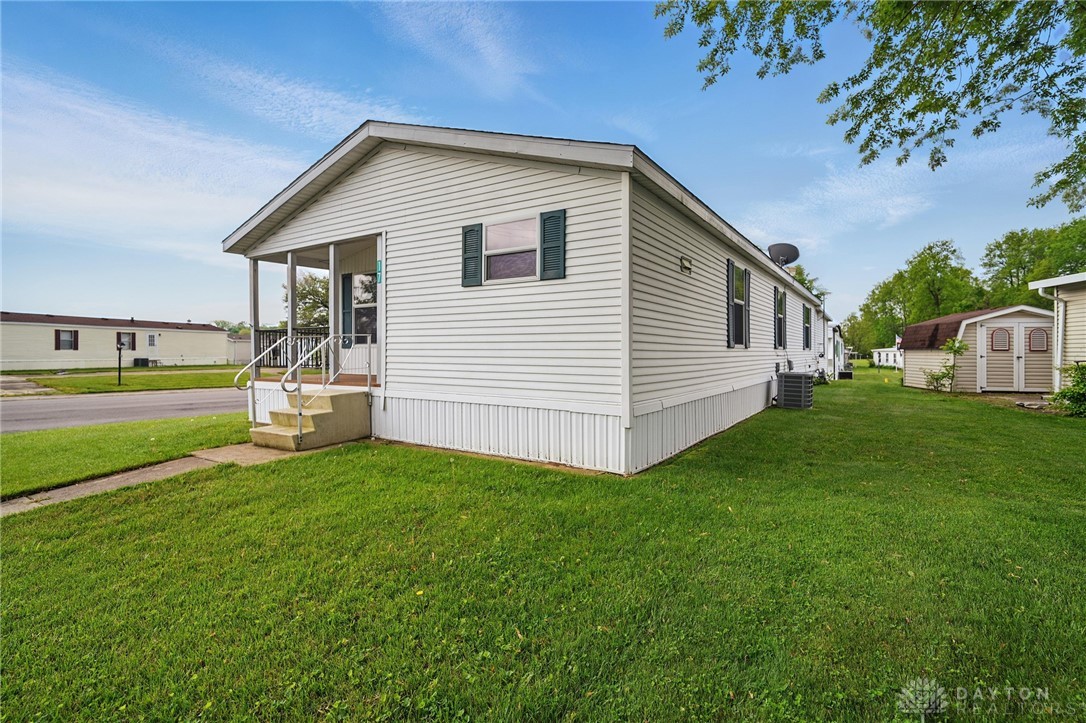 17 Sunset Dr. Dr, Springfield, Ohio image 3