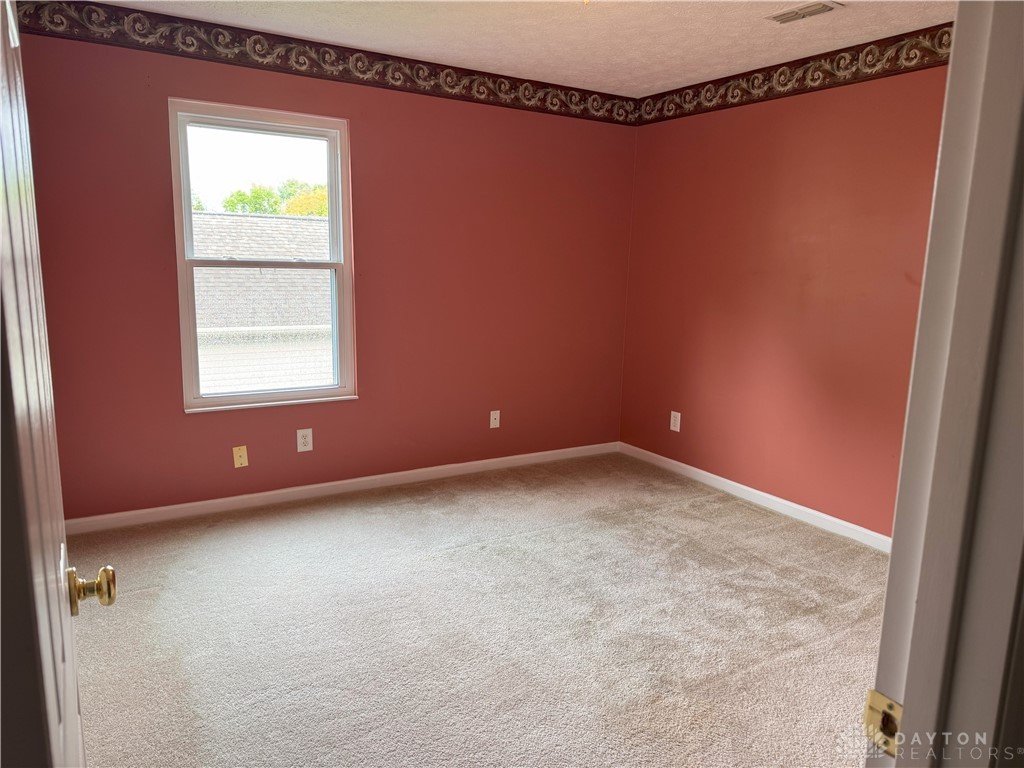 1395 Brookstone Drive, Fairborn, Ohio image 20
